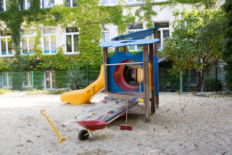 Für die Kinder unter drei Jahren steht ein eigenes Spielgerät zur Verfügung.